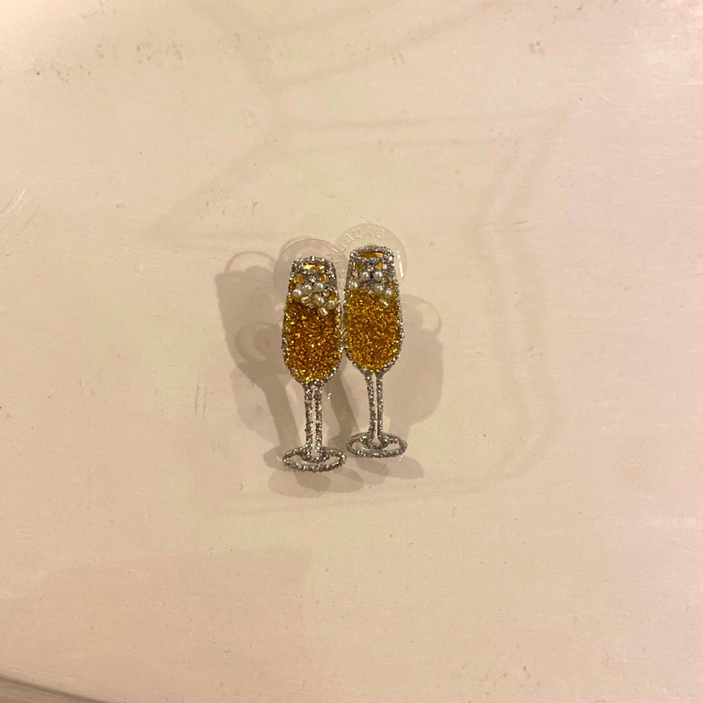 Pair of champagne earrings - costume jewelry